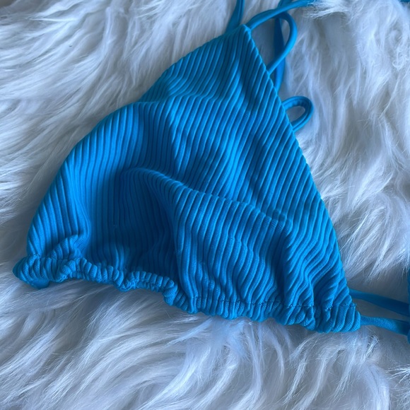 Frankie’s Bikini - Picture 2 of 9